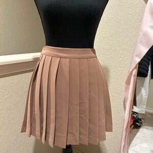 Gianni Bini Tan Pleated Mini Skirt